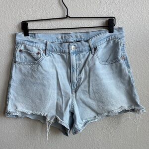 American Eagle Outfitters Light Wash Relaxed Short size 12